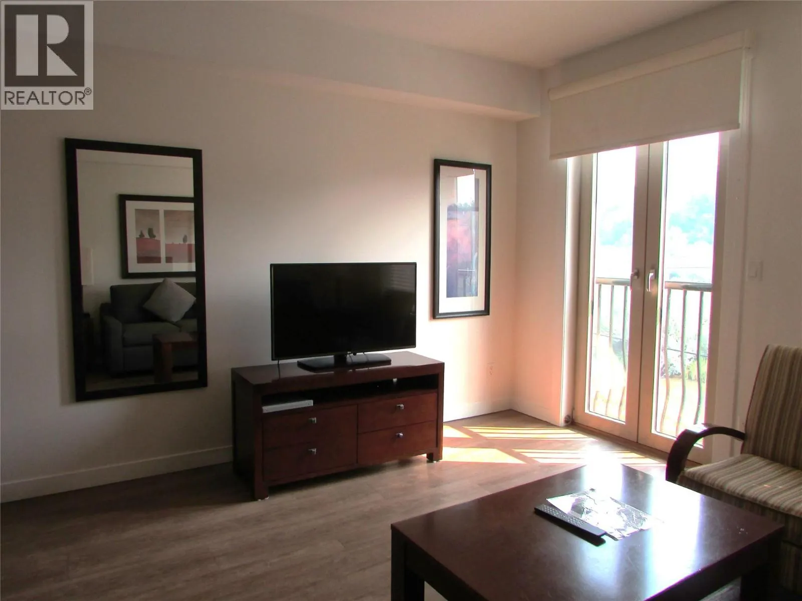 4200 LAKESHORE Drive Unit# 332
