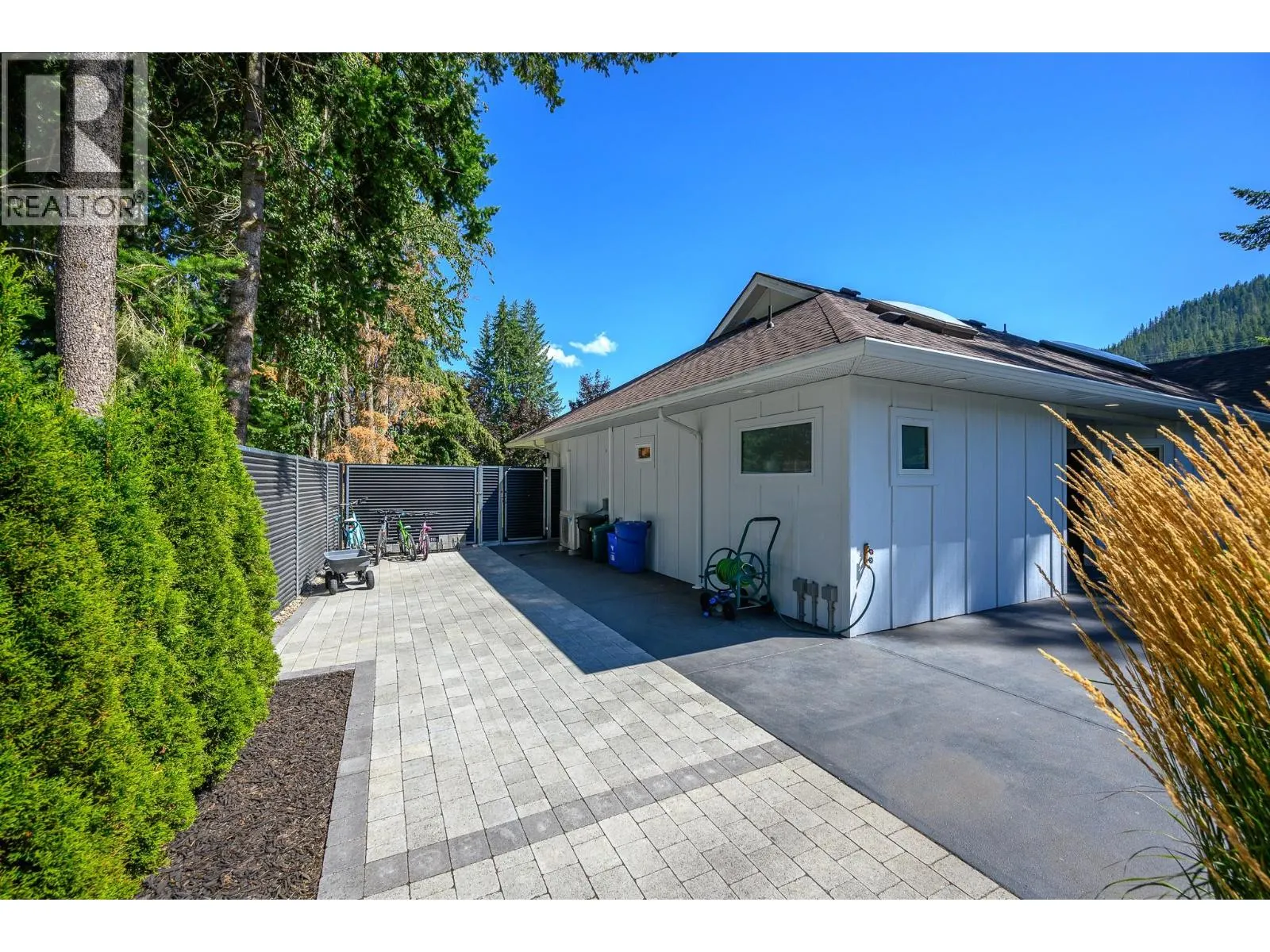 1941 18 Street SE
