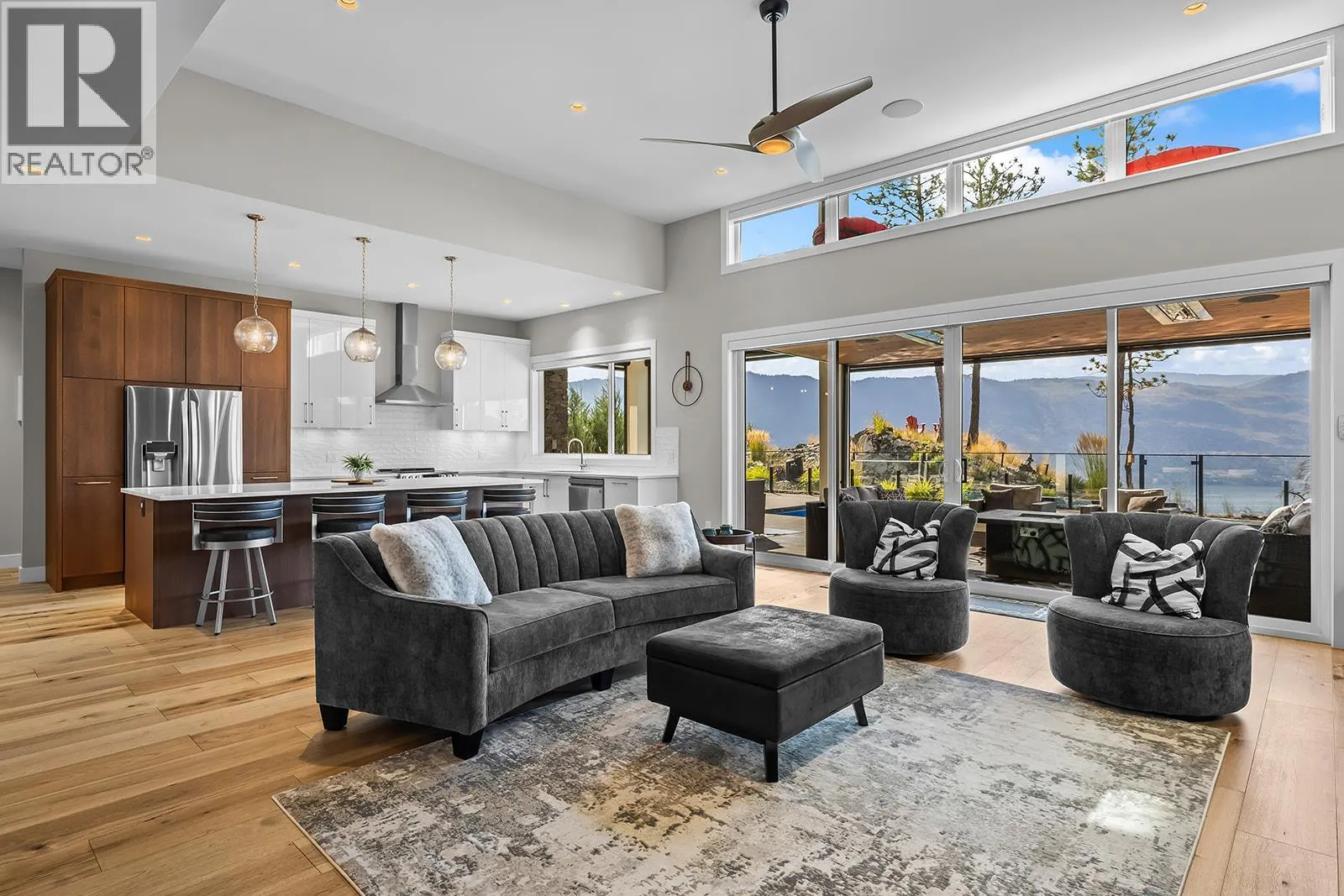 10018 Beacon Hill Drive