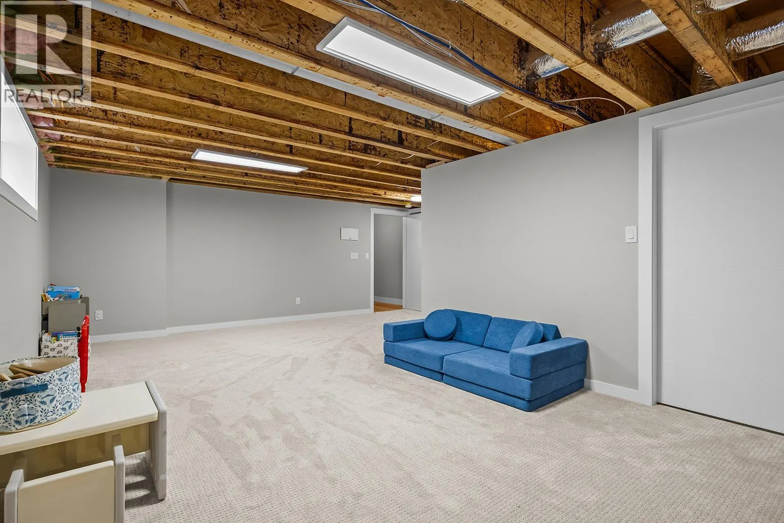 10018 Beacon Hill Drive