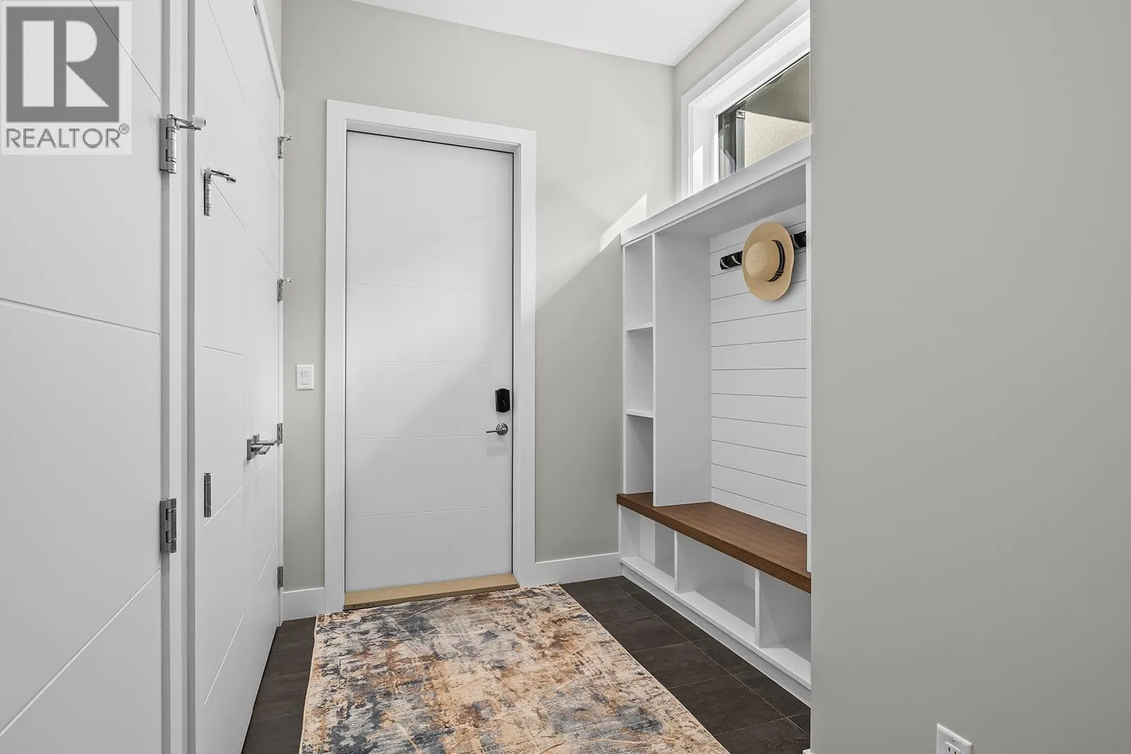 10018 Beacon Hill Drive