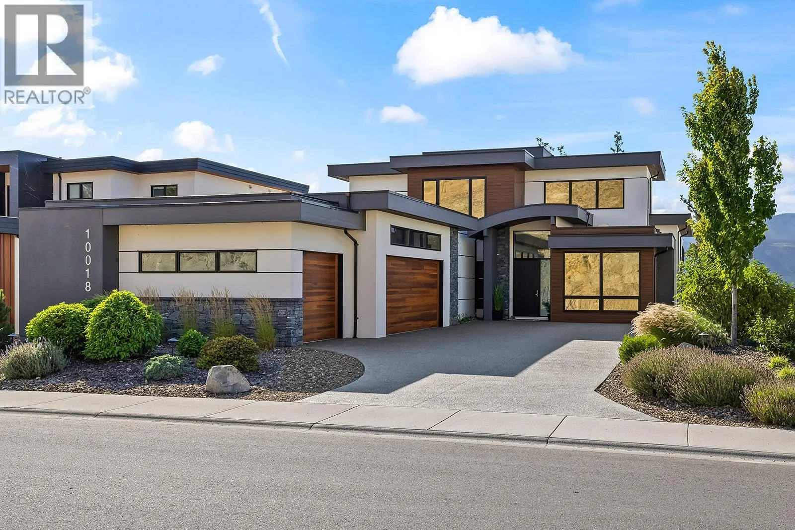10018 Beacon Hill Drive