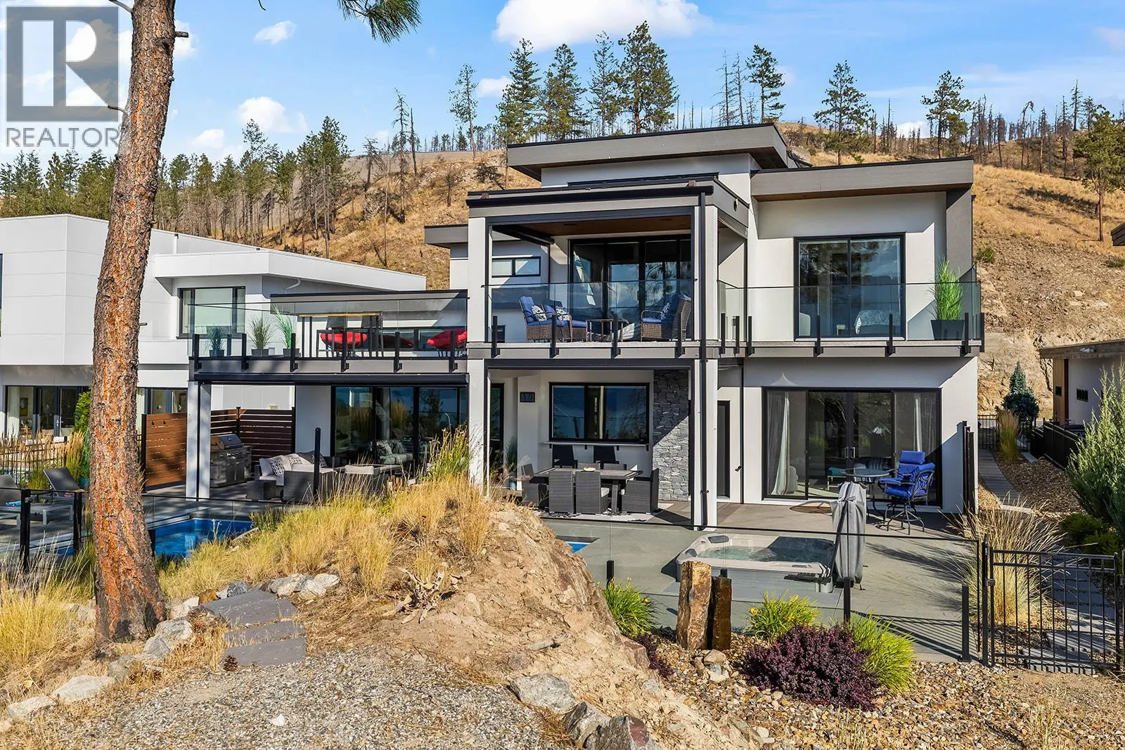10018 Beacon Hill Drive
