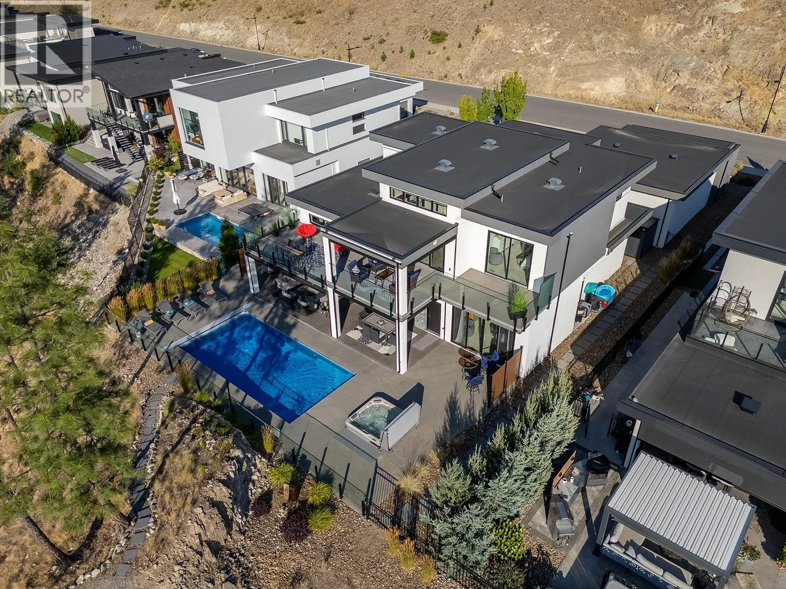 10018 Beacon Hill Drive