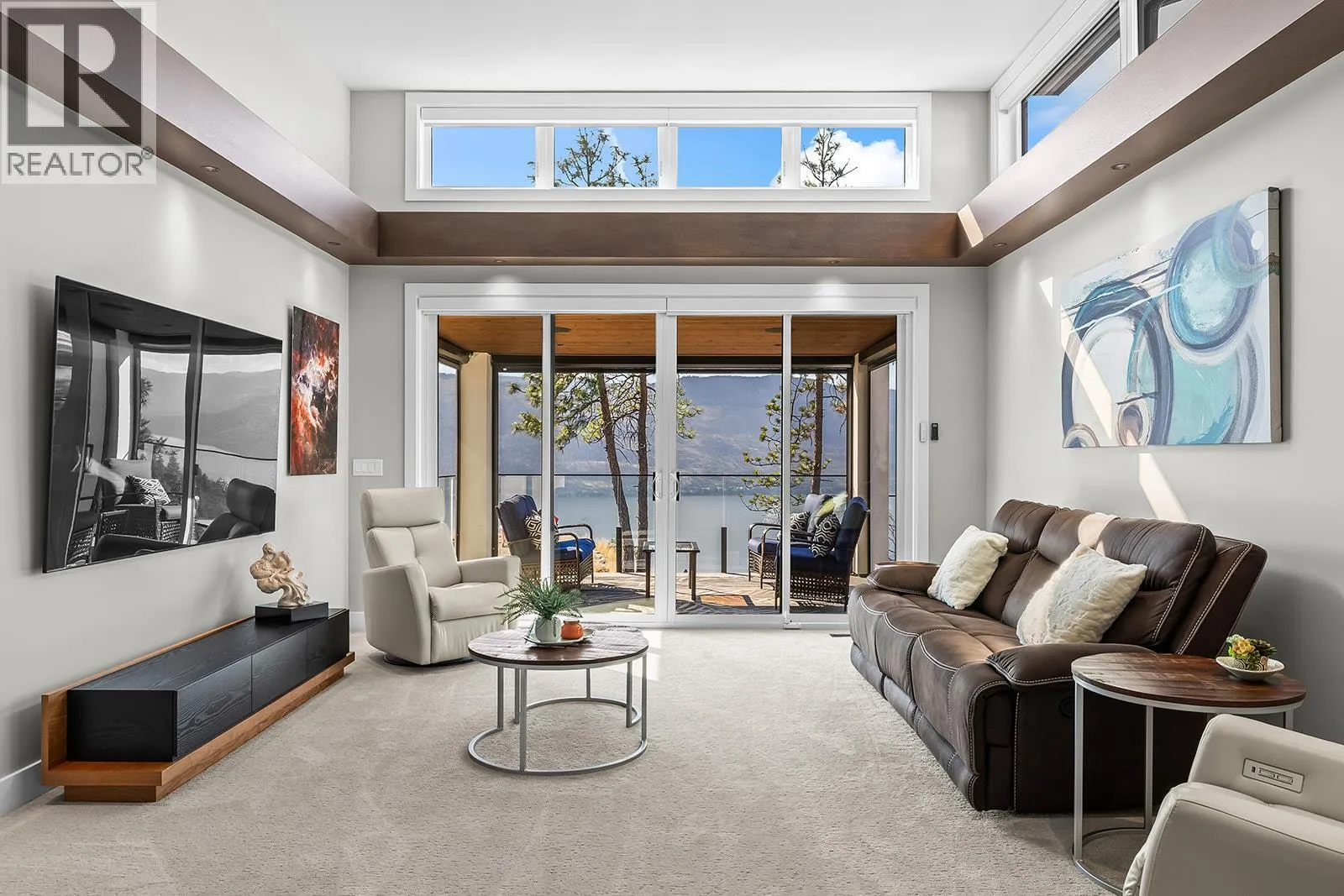10018 Beacon Hill Drive