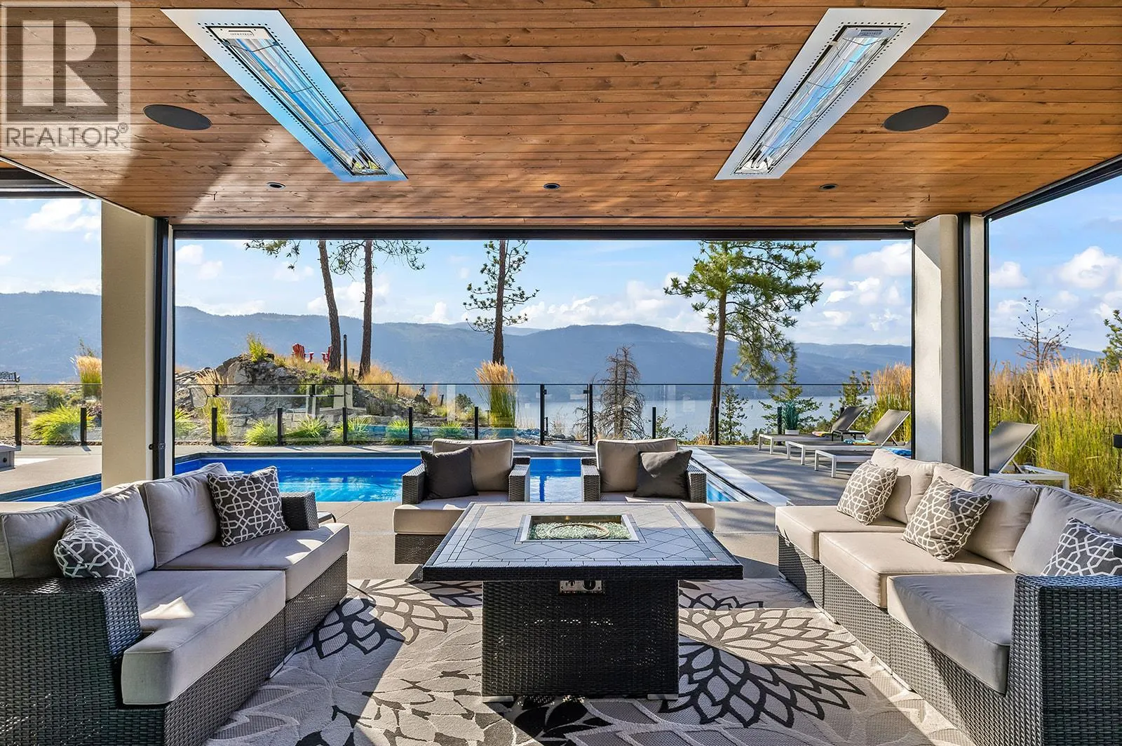 10018 Beacon Hill Drive