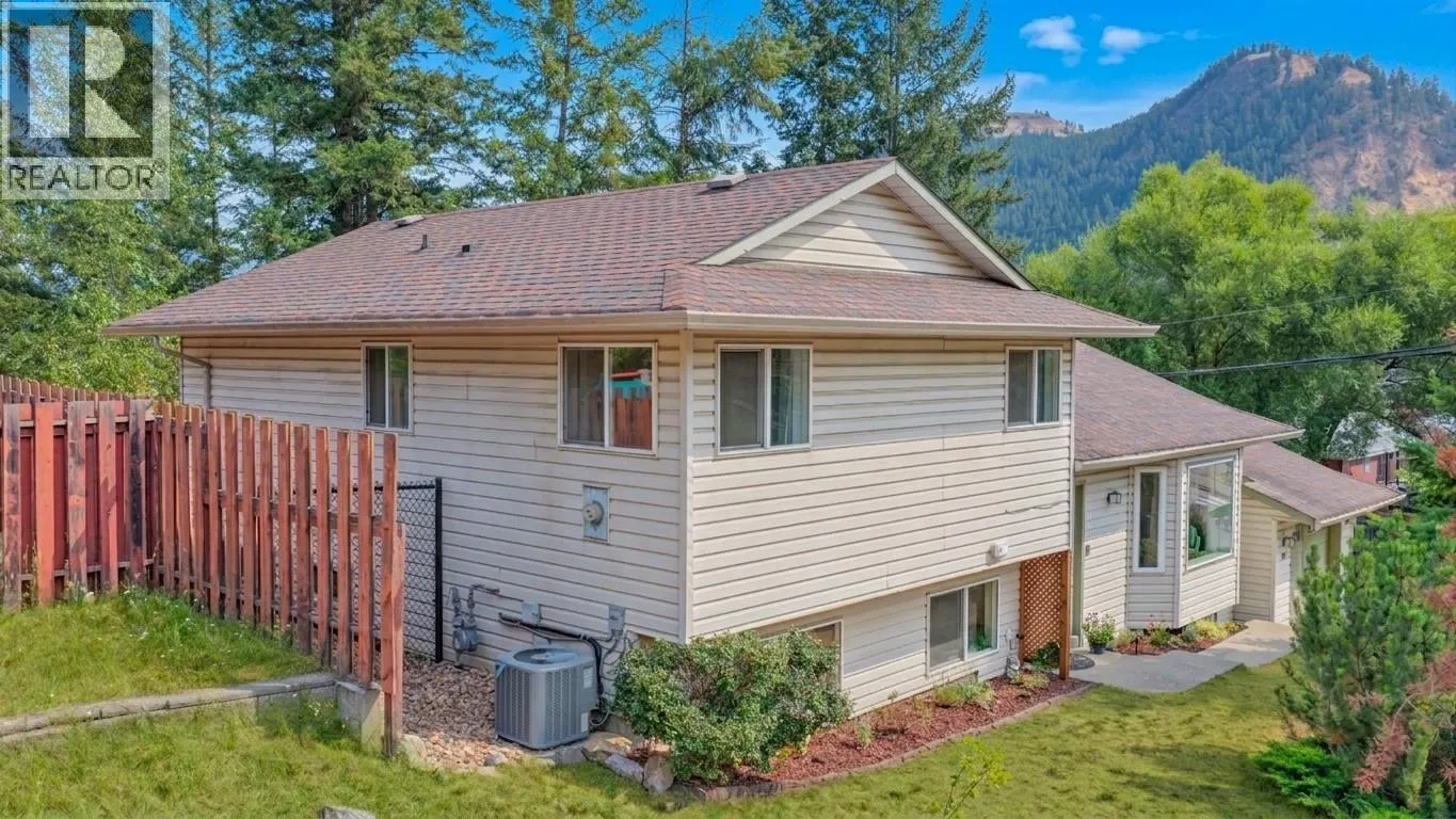 2209 Leblanc Street