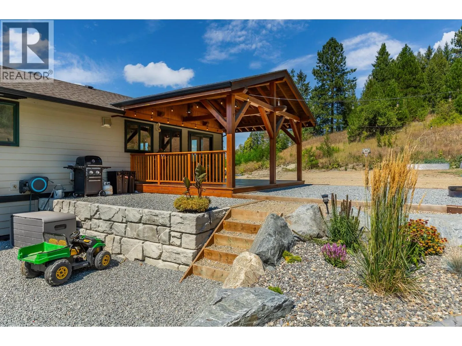 211 Enderby Grindrod Road