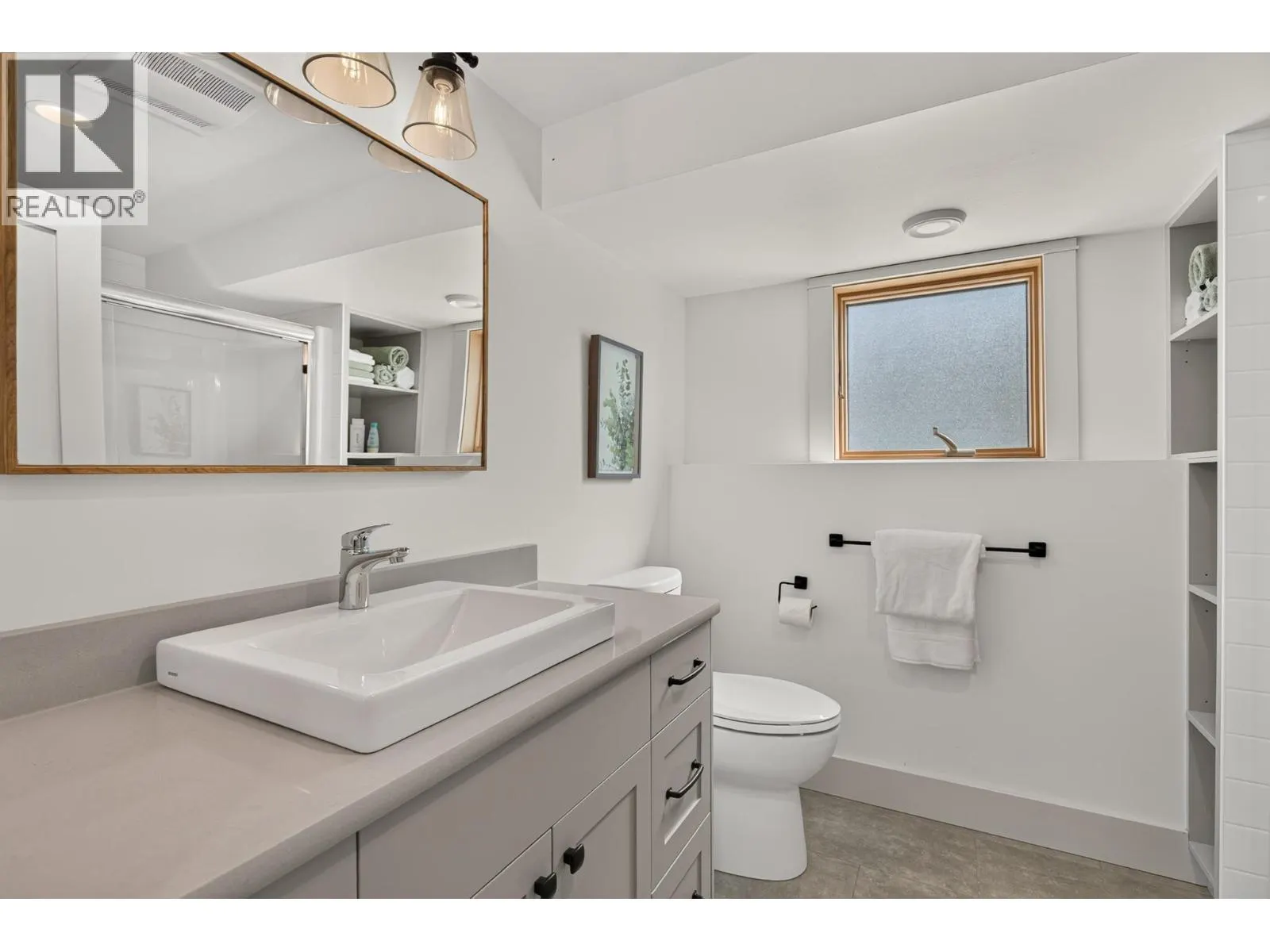 211 Enderby Grindrod Road