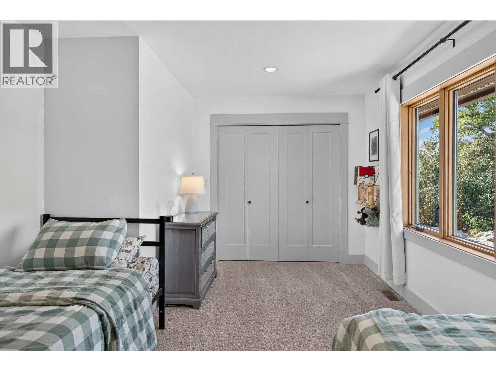 211 Enderby Grindrod Road