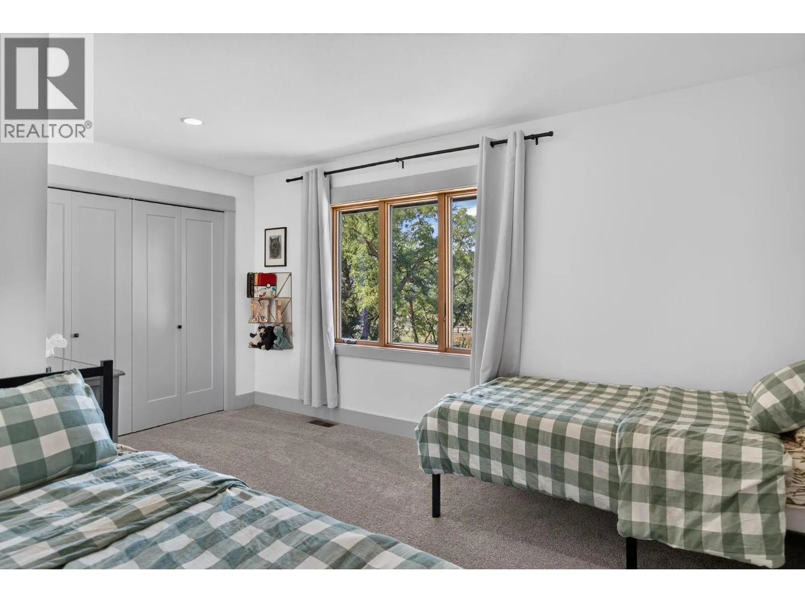 211 Enderby Grindrod Road