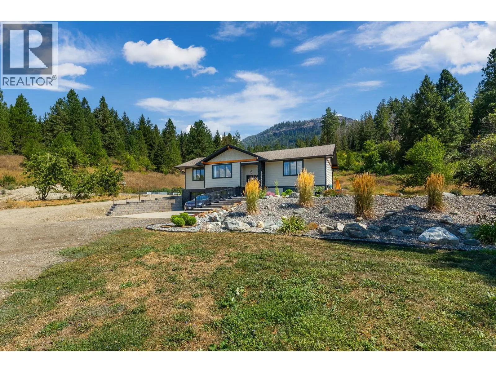 211 Enderby Grindrod Road