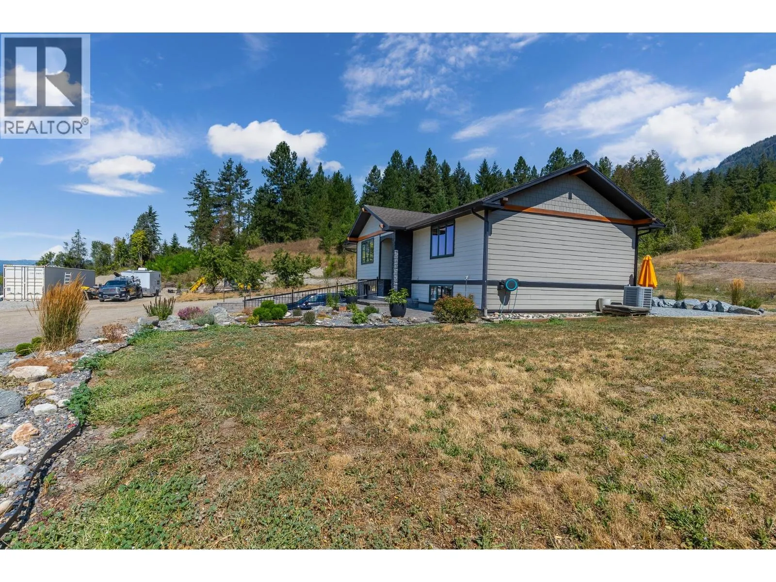 211 Enderby Grindrod Road