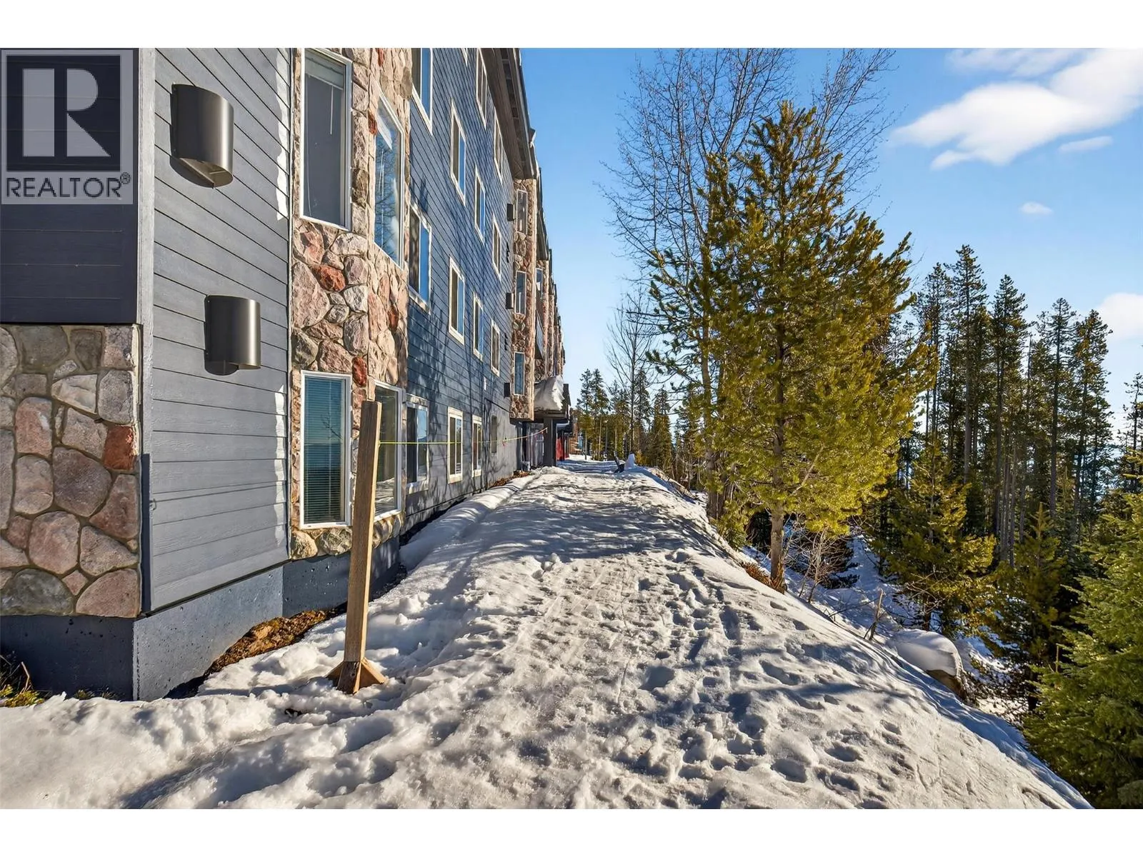 225 Kettle View Road Unit# 104