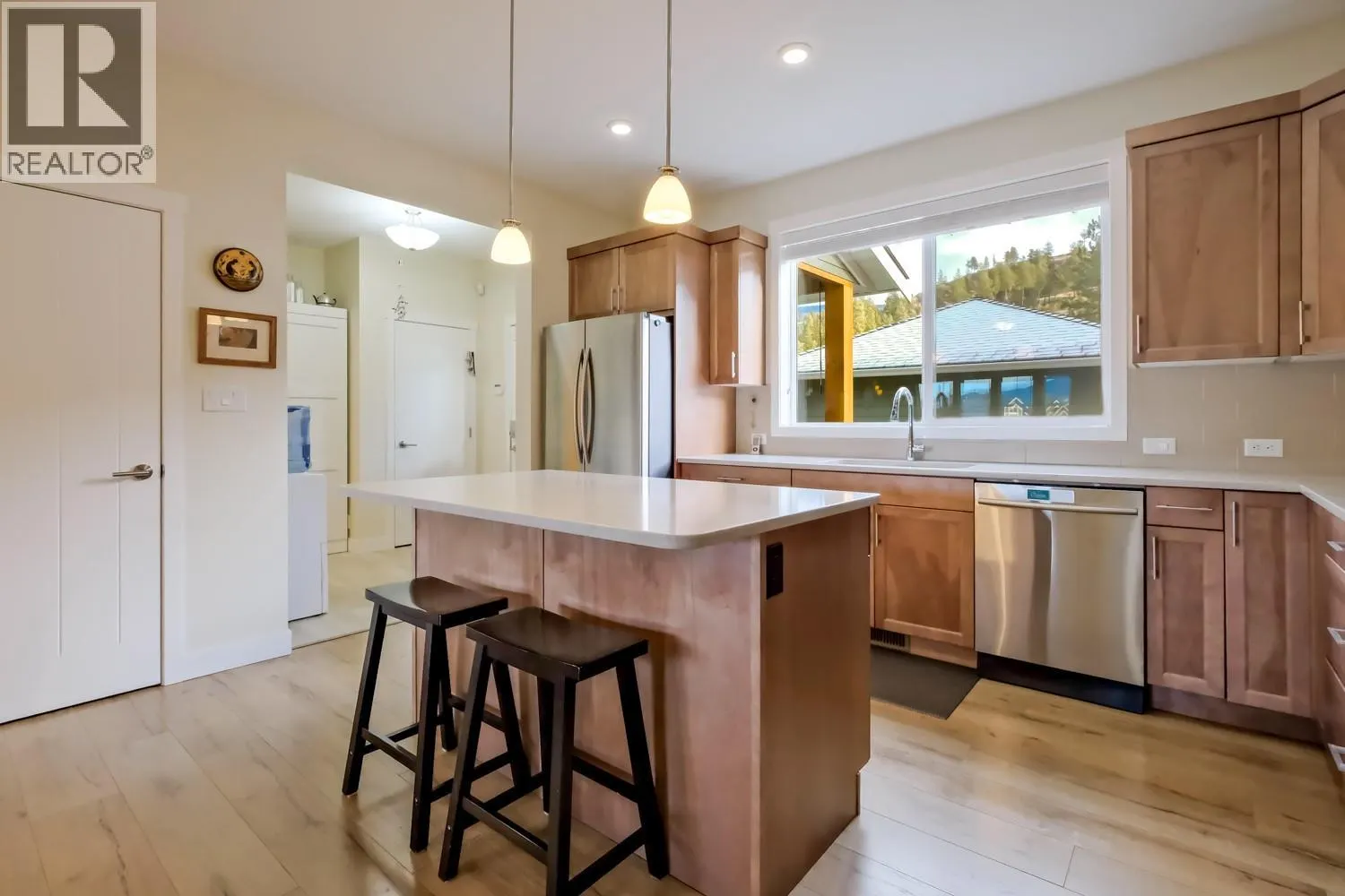 926 HOLDEN Road