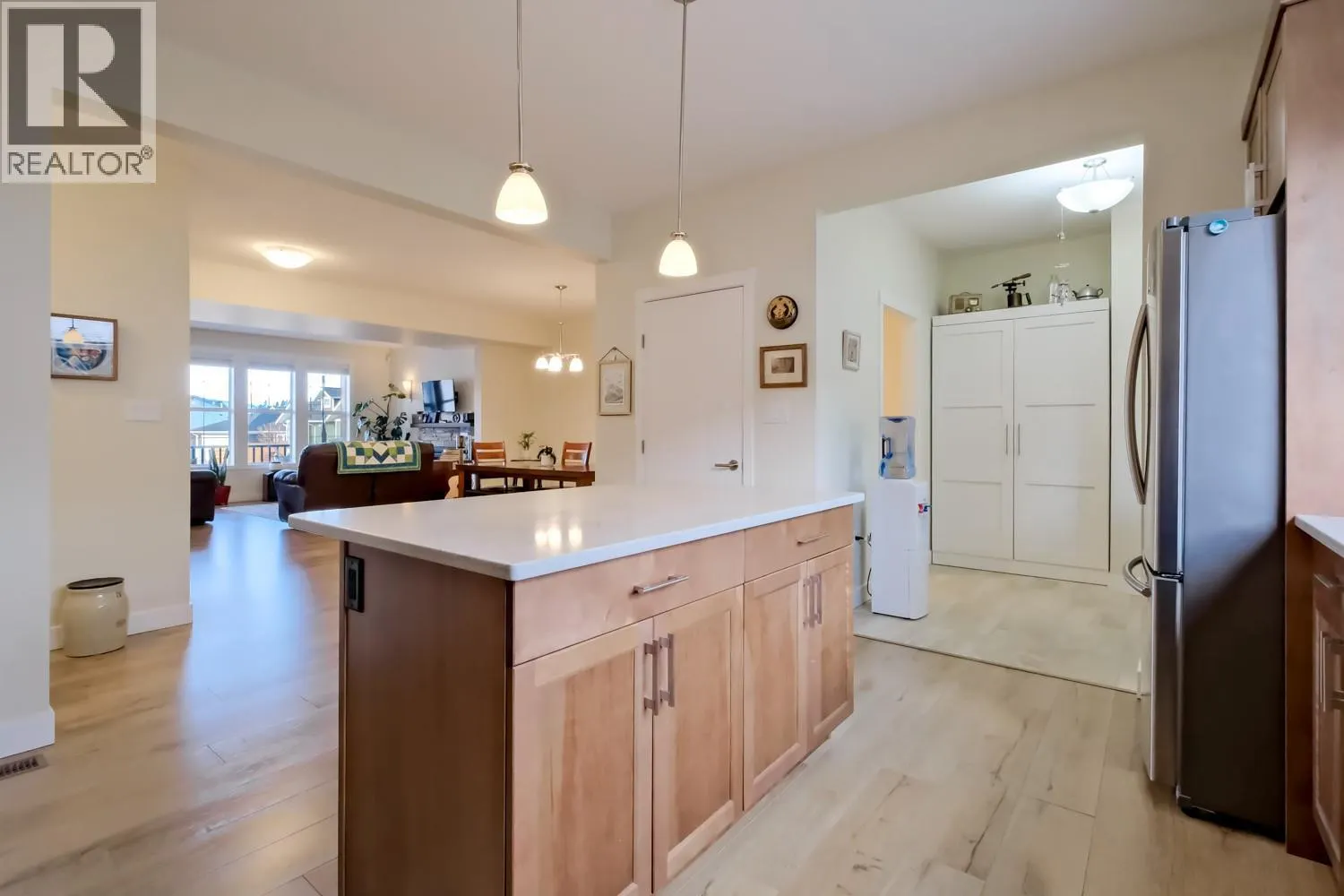 926 HOLDEN Road