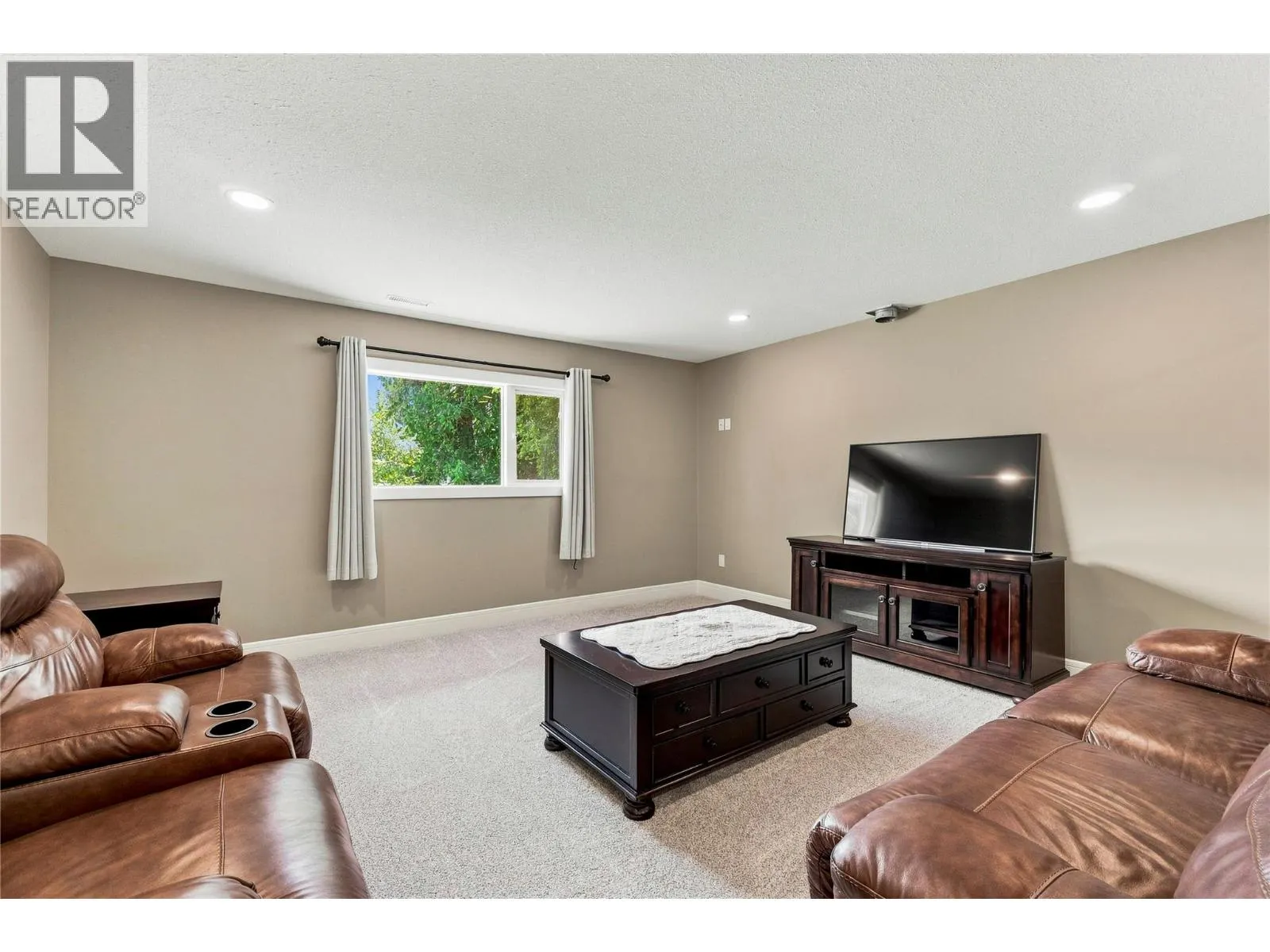3886 Parri Road
