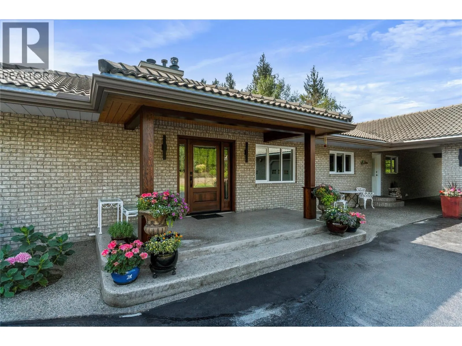 3886 Parri Road