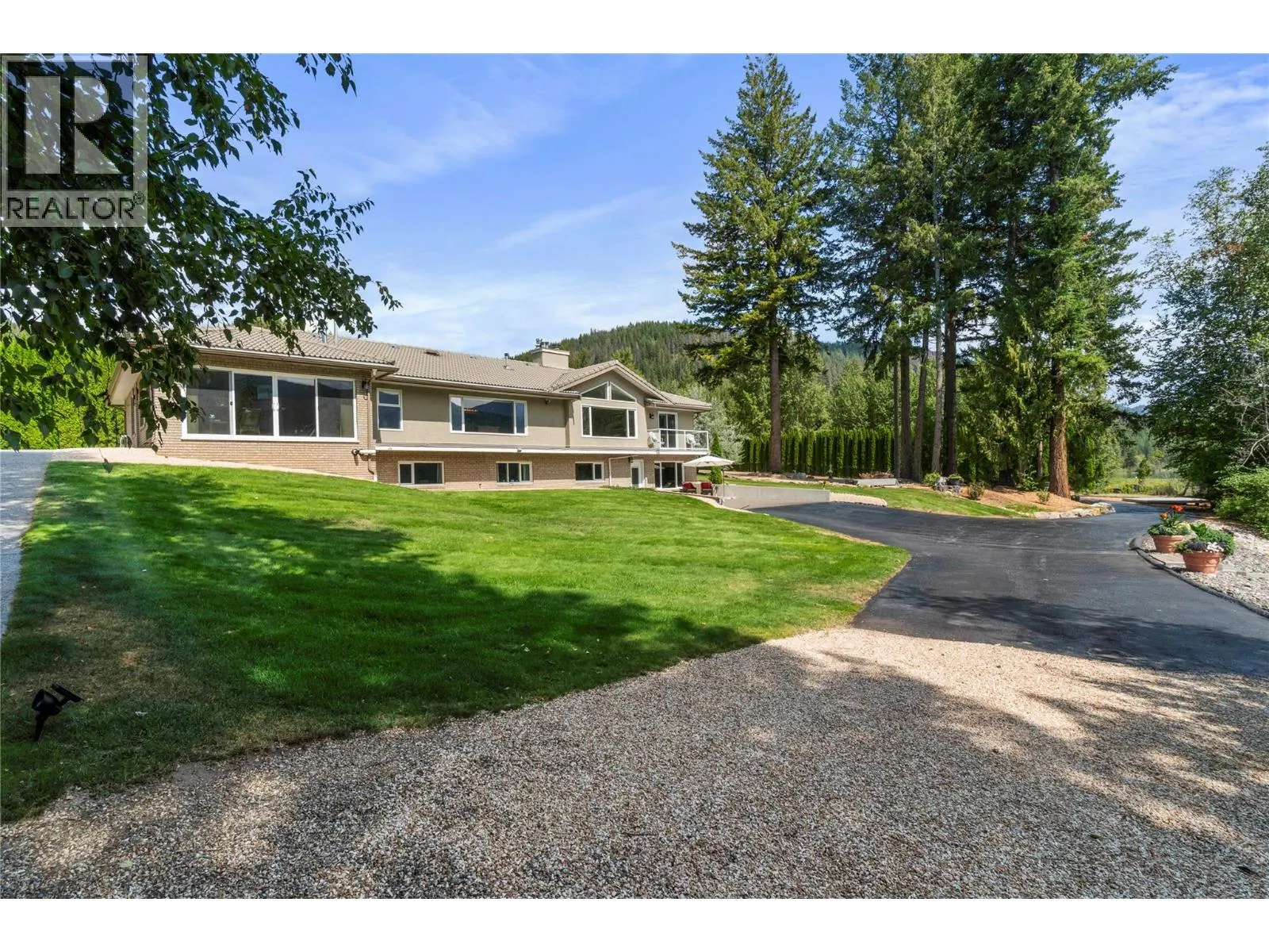 3886 Parri Road
