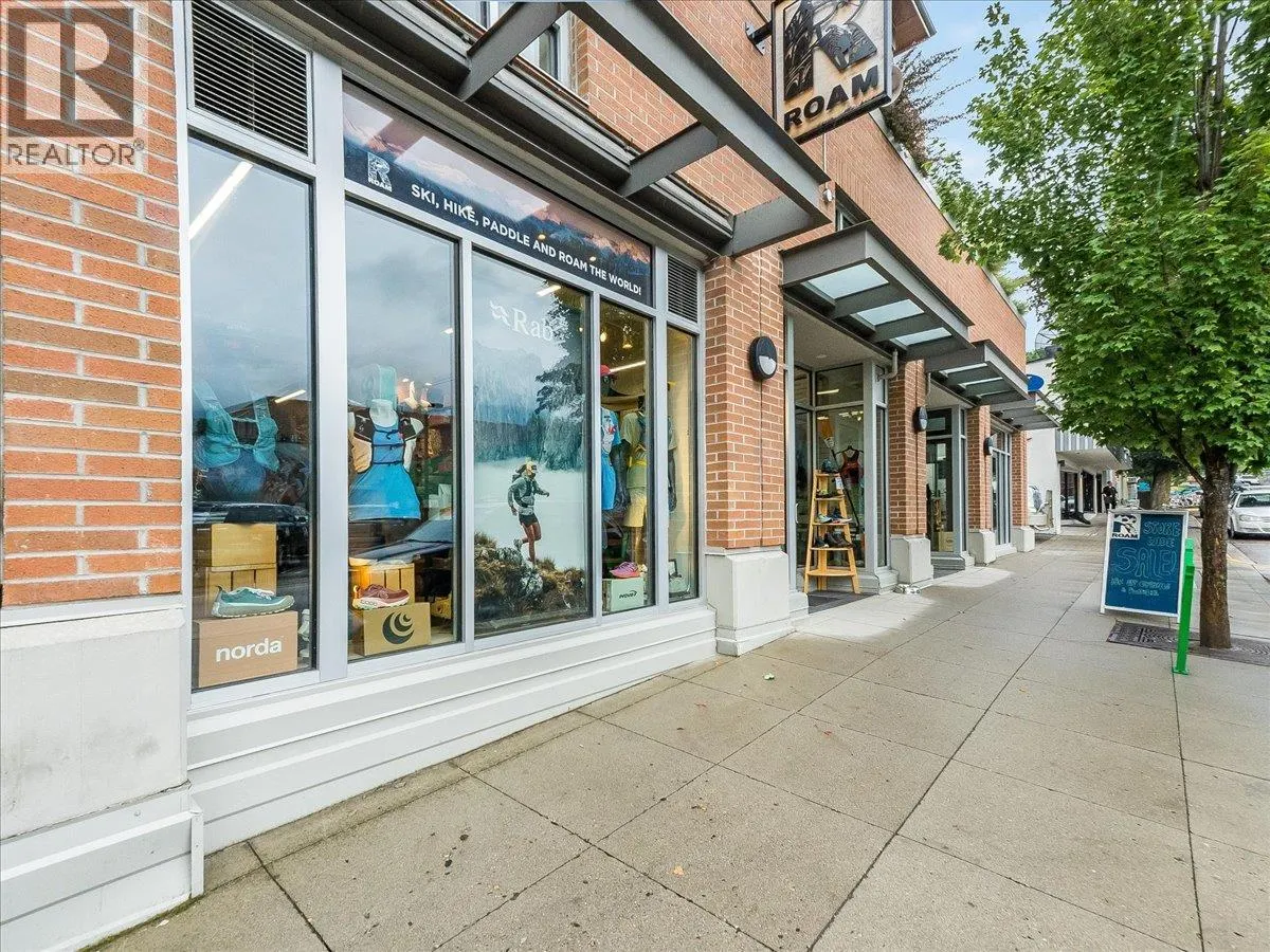405 HALL Street