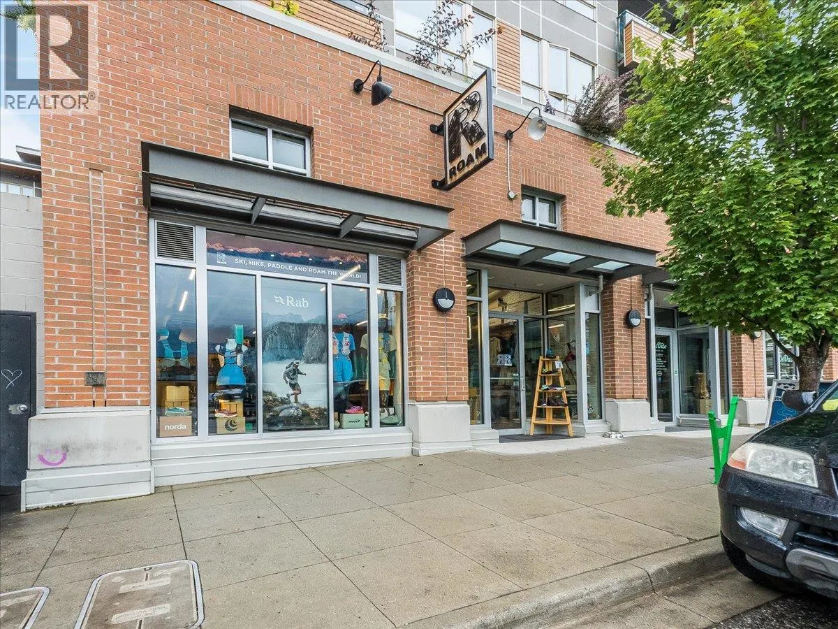 405 HALL Street