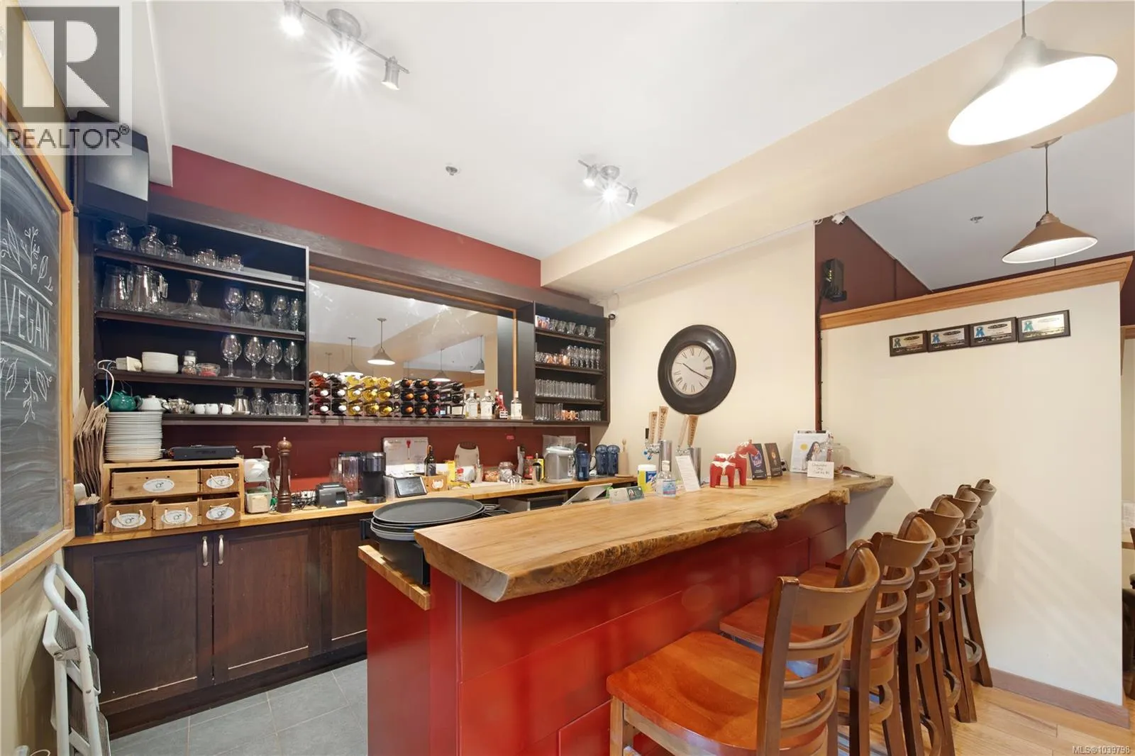 102 5281 Rutherford Rd