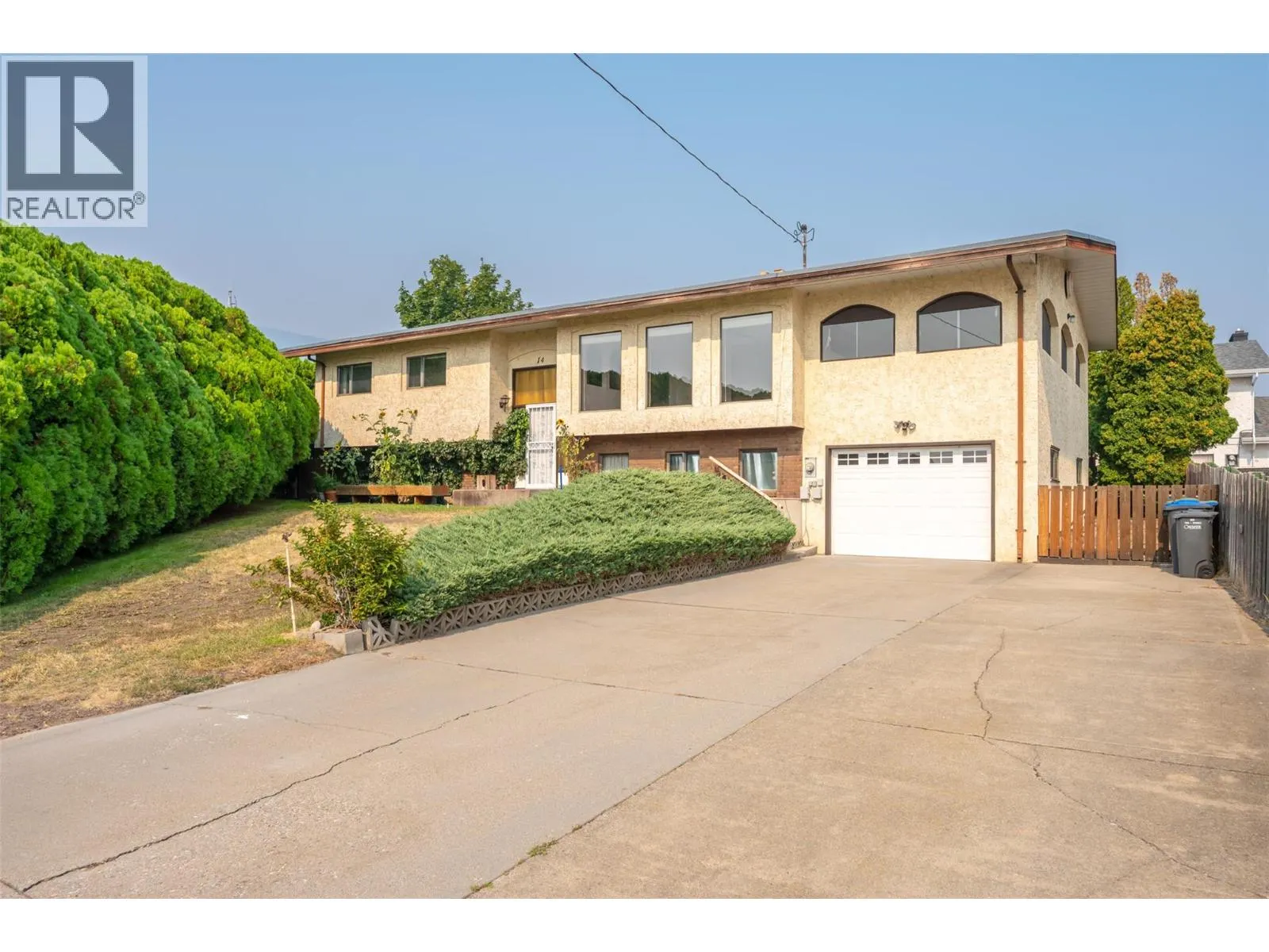 14 Bartlett Place