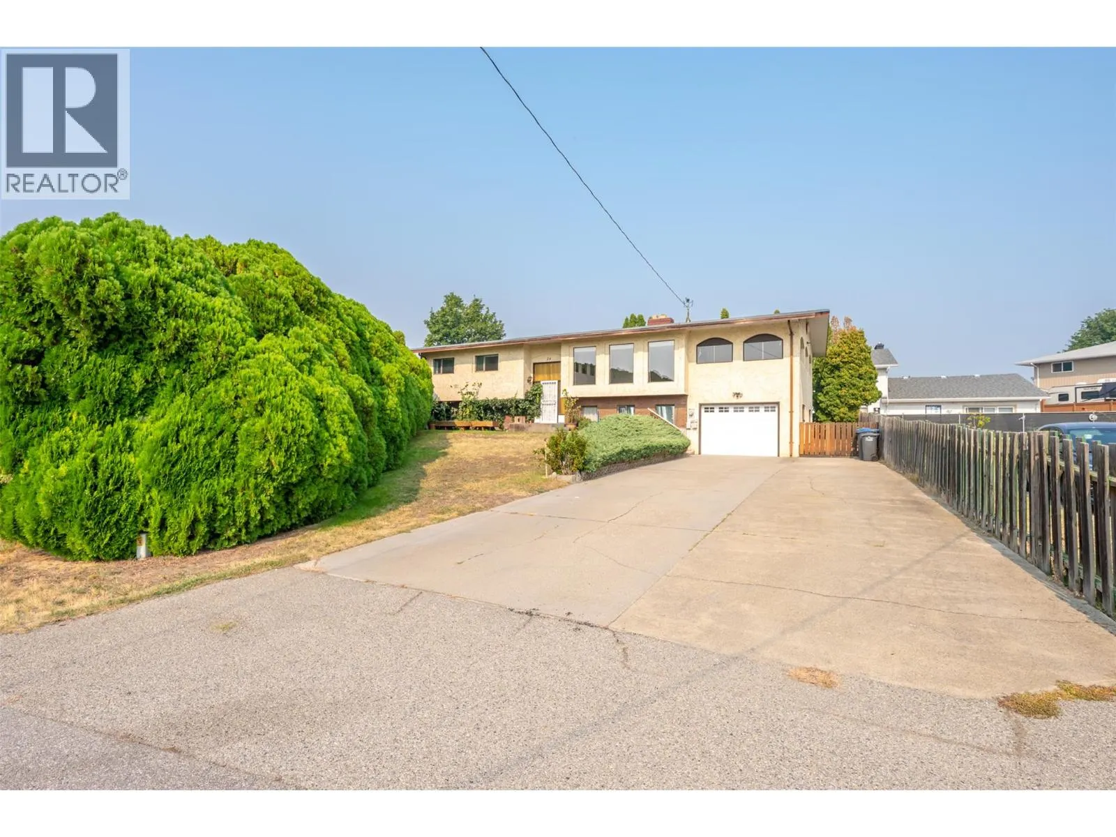 14 Bartlett Place