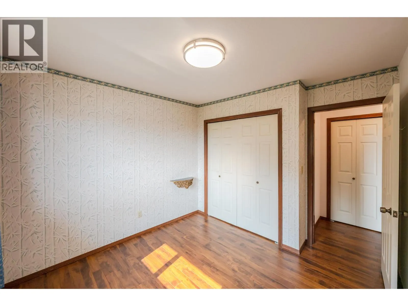 14 Bartlett Place
