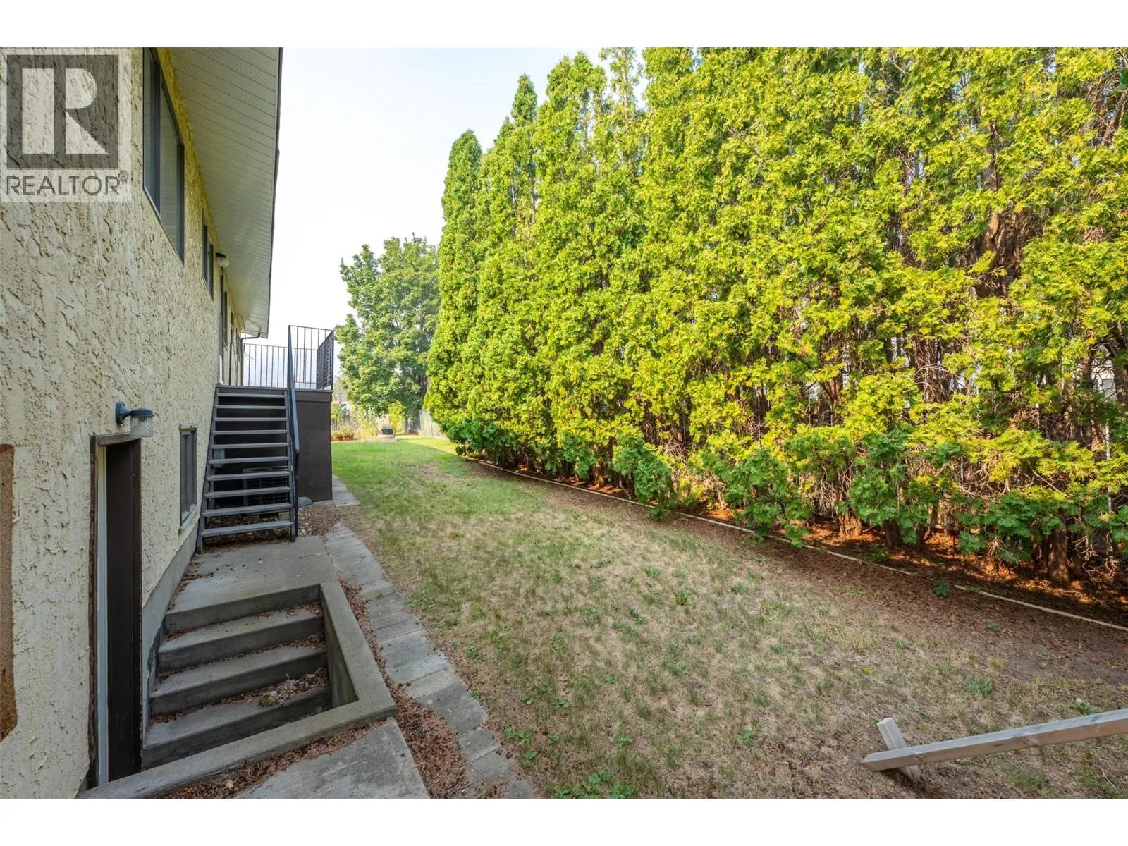 14 Bartlett Place
