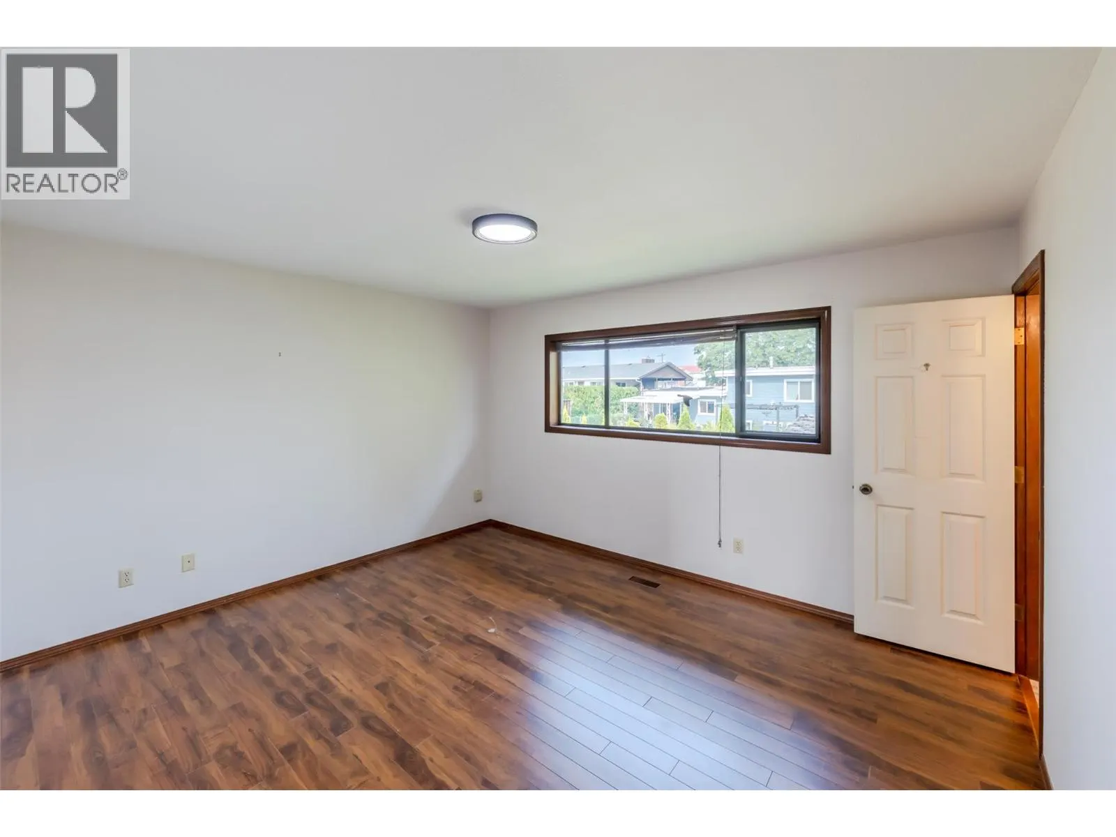 14 Bartlett Place