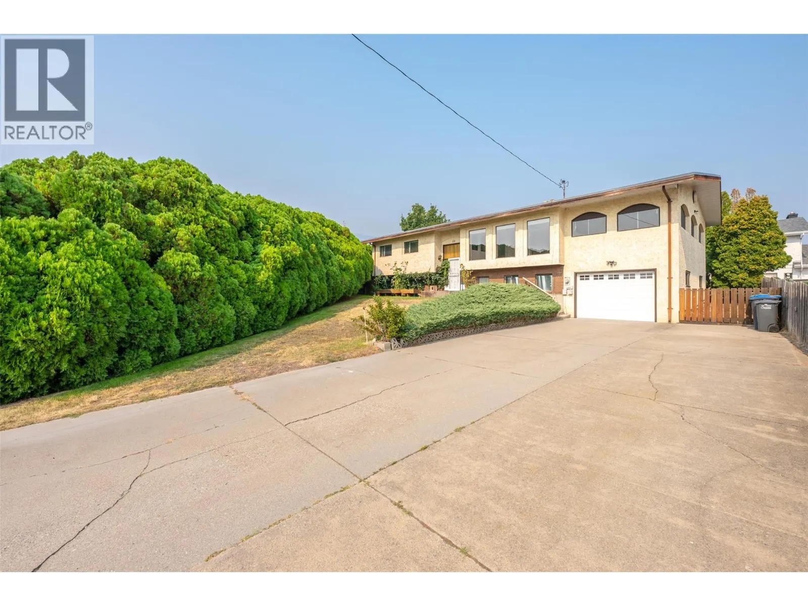 14 Bartlett Place