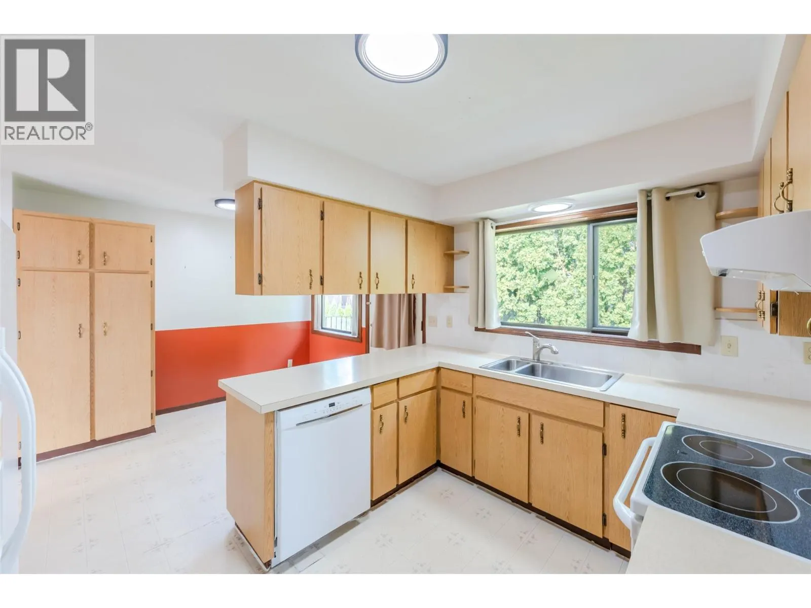 14 Bartlett Place