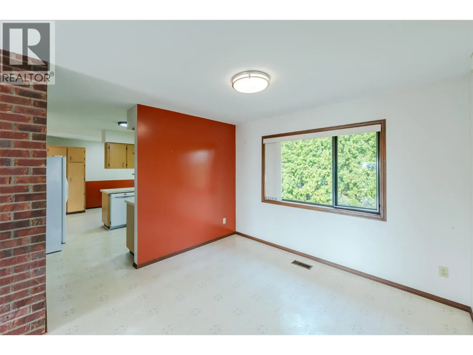 14 Bartlett Place