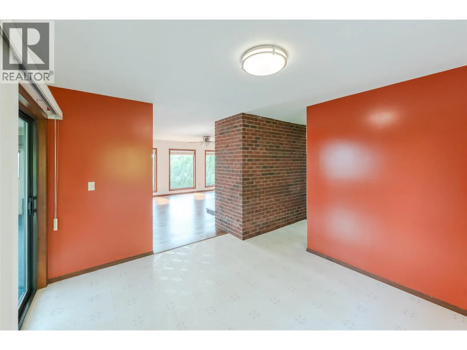 14 Bartlett Place