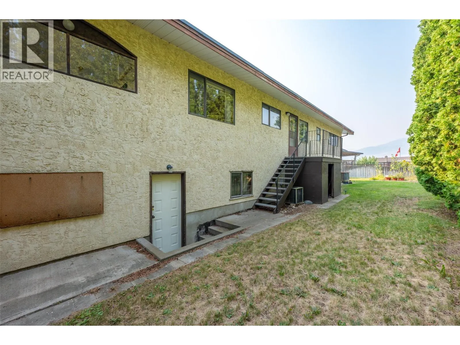 14 Bartlett Place