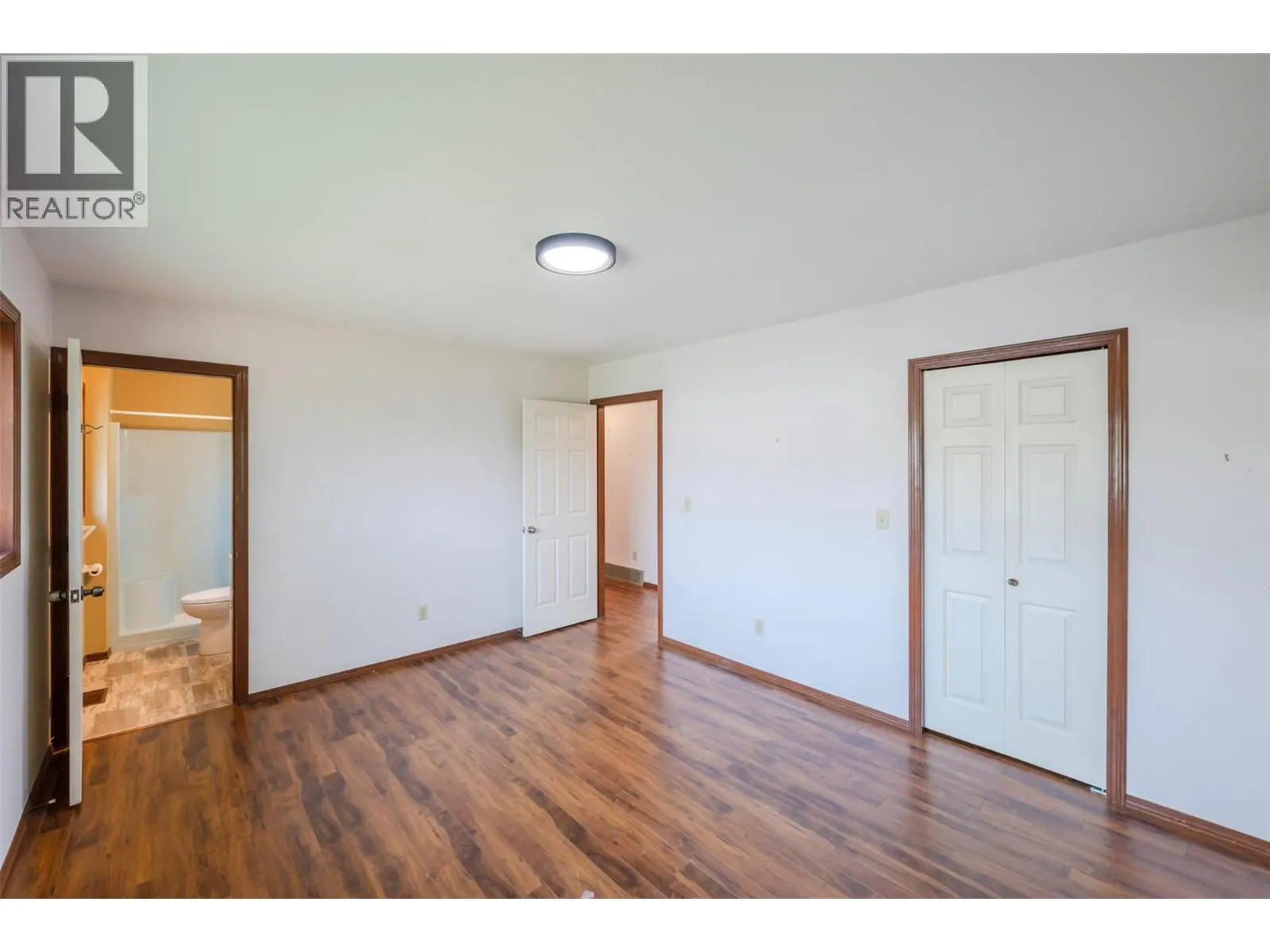 14 Bartlett Place