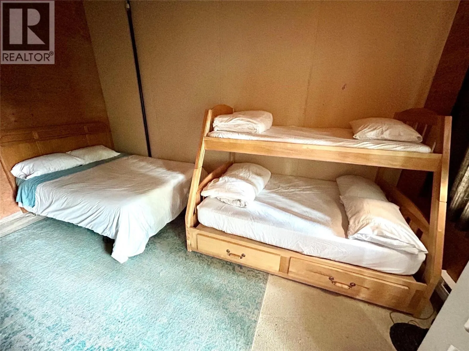 3000 Vickers Trail