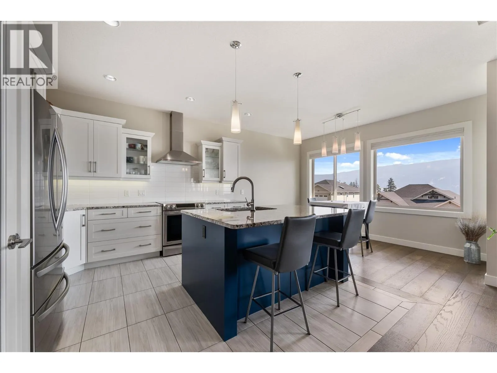 13464 Lake Hill Drive