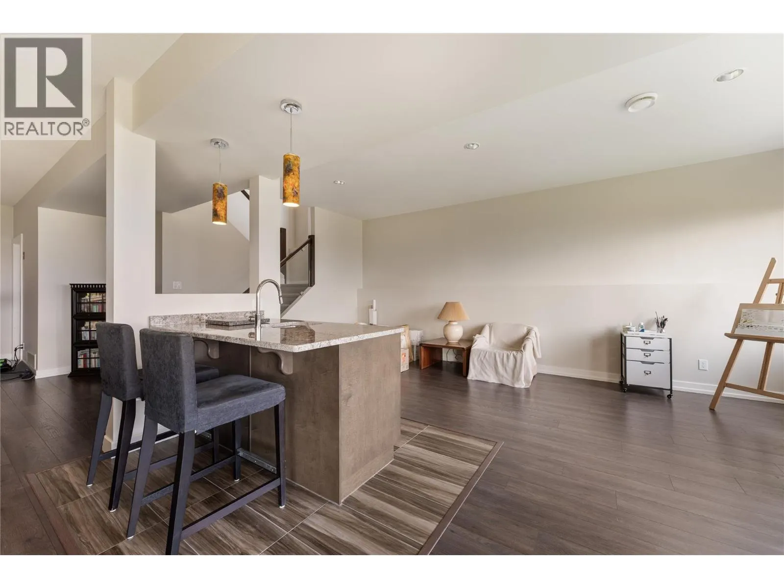 13464 Lake Hill Drive