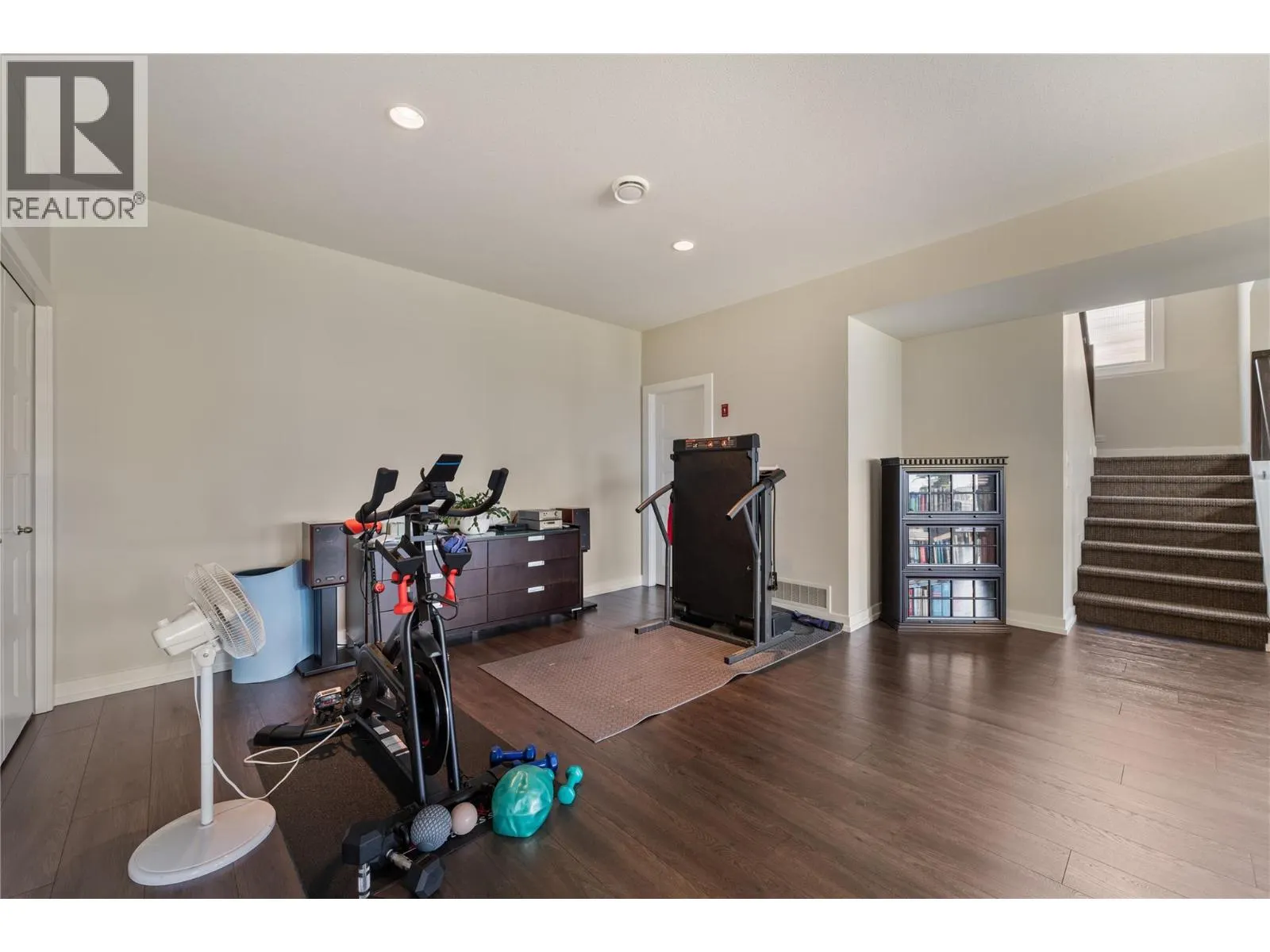13464 Lake Hill Drive