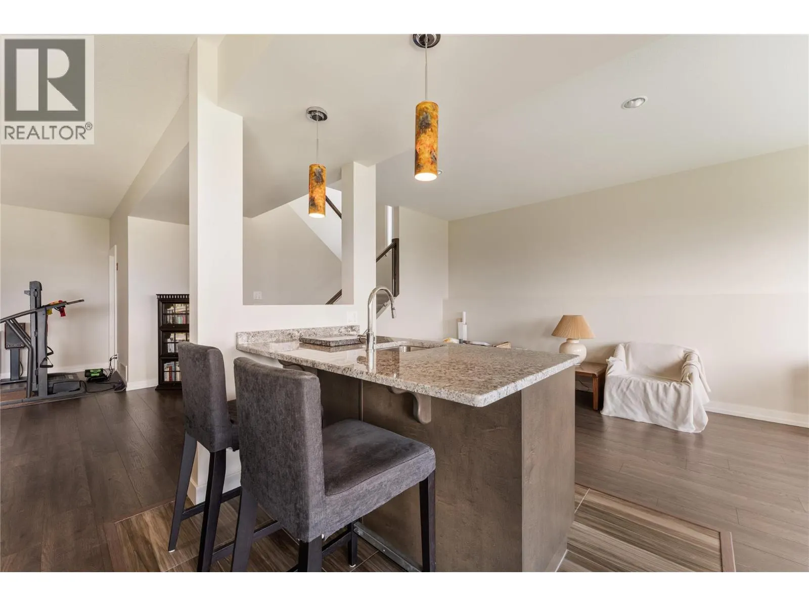 13464 Lake Hill Drive