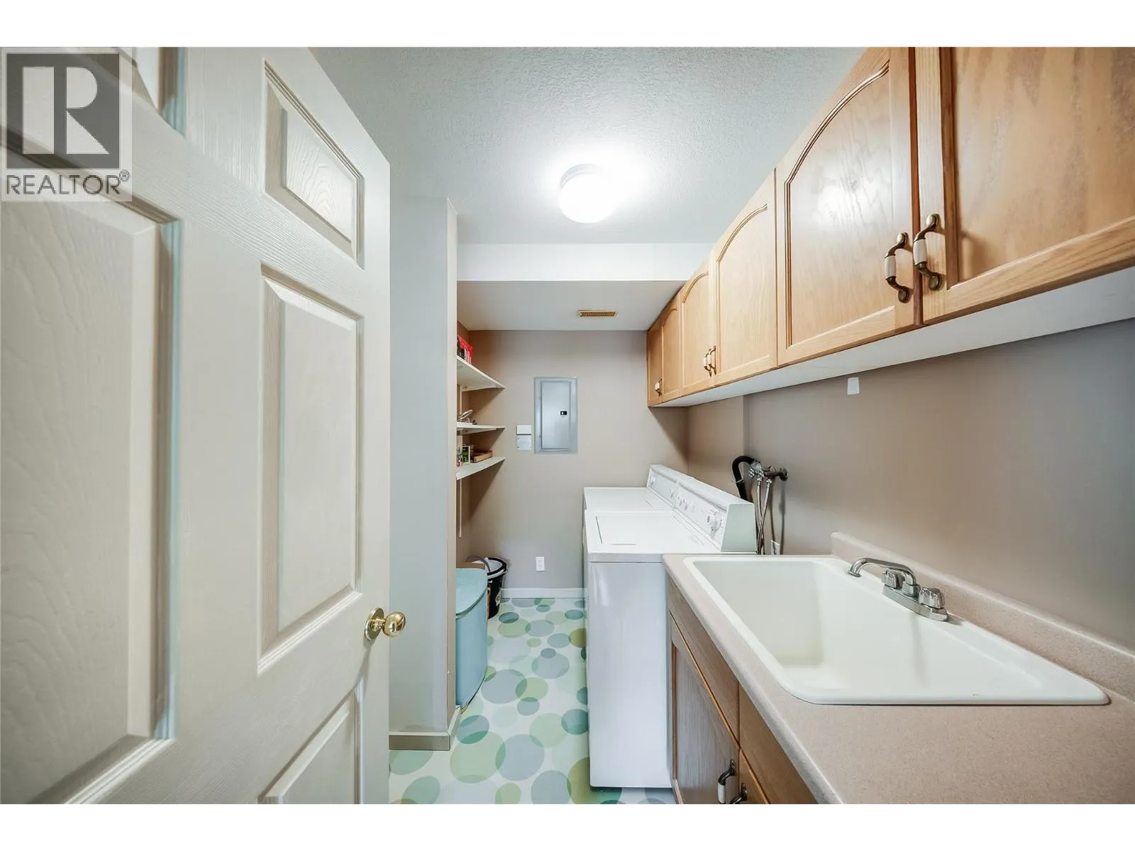 573 10th Avenue Unit# 4