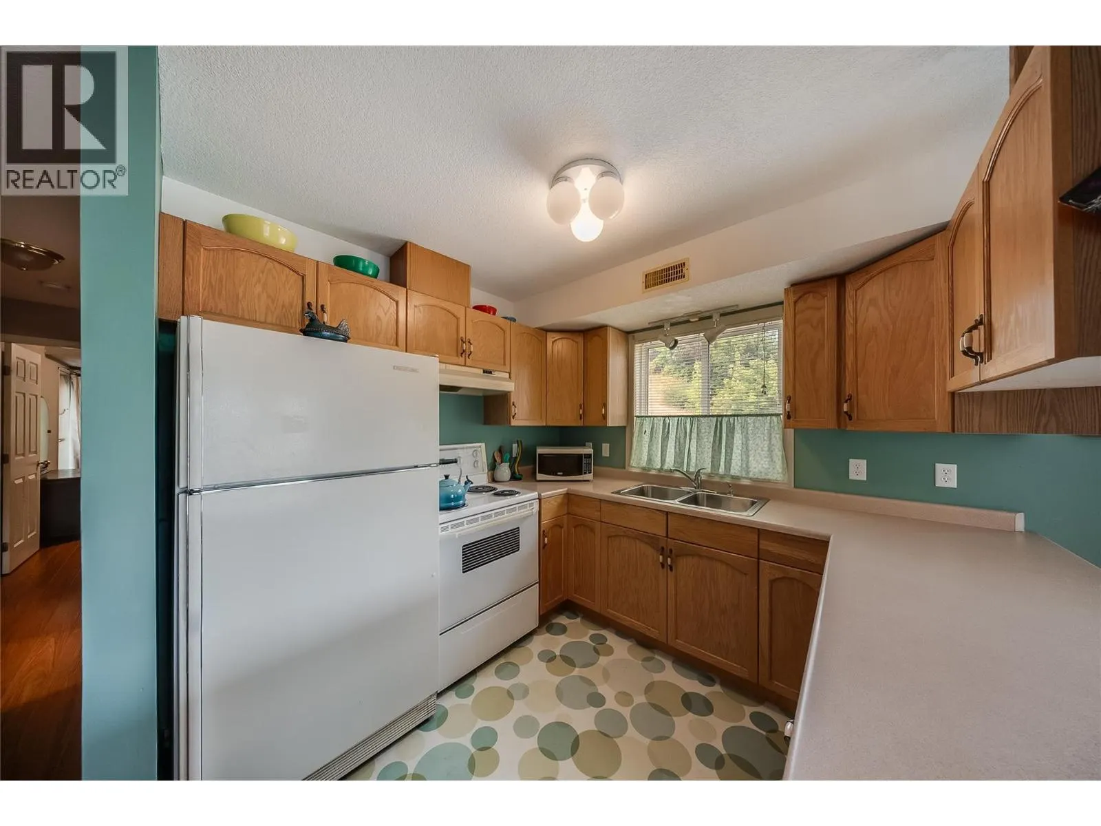 573 10th Avenue Unit# 4