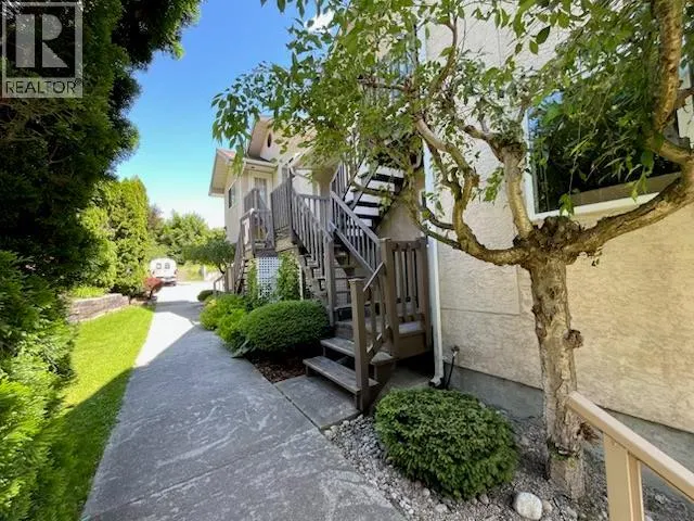 573 10th Avenue Unit# 4