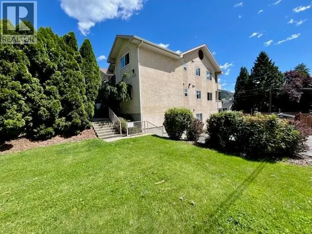 573 10th Avenue Unit# 4