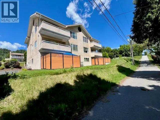573 10th Avenue Unit# 4