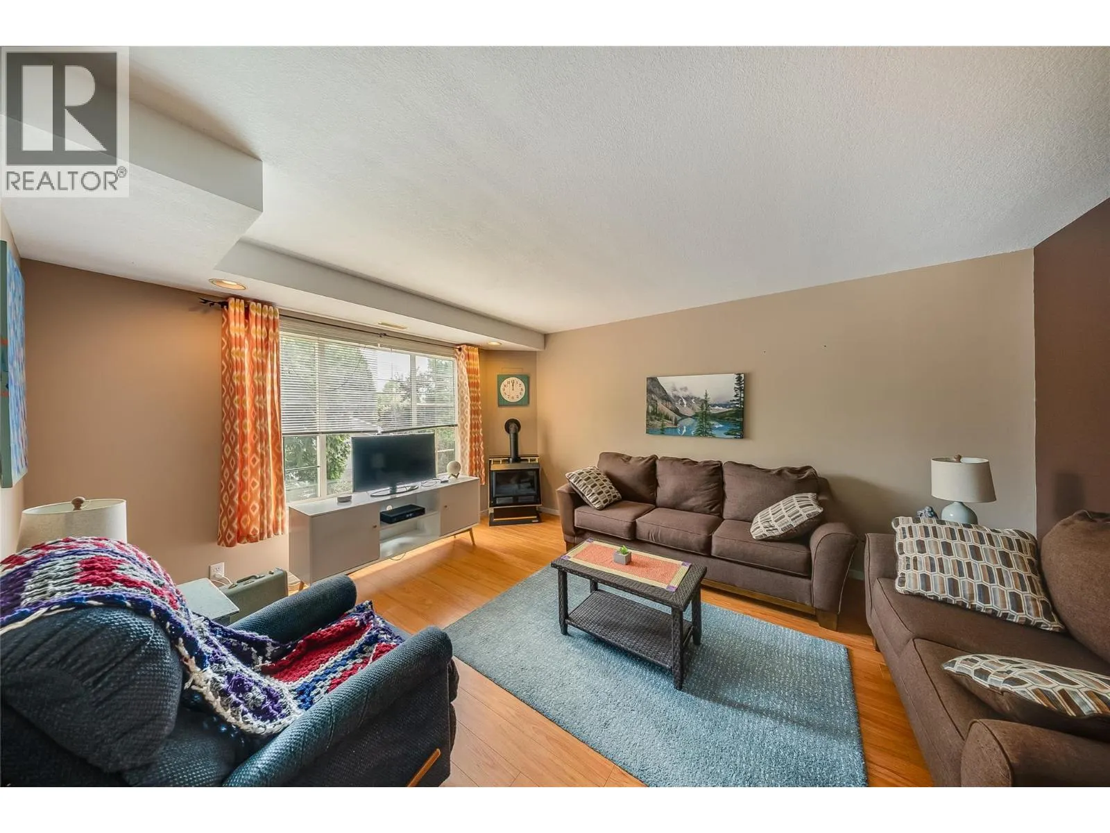 573 10th Avenue Unit# 4