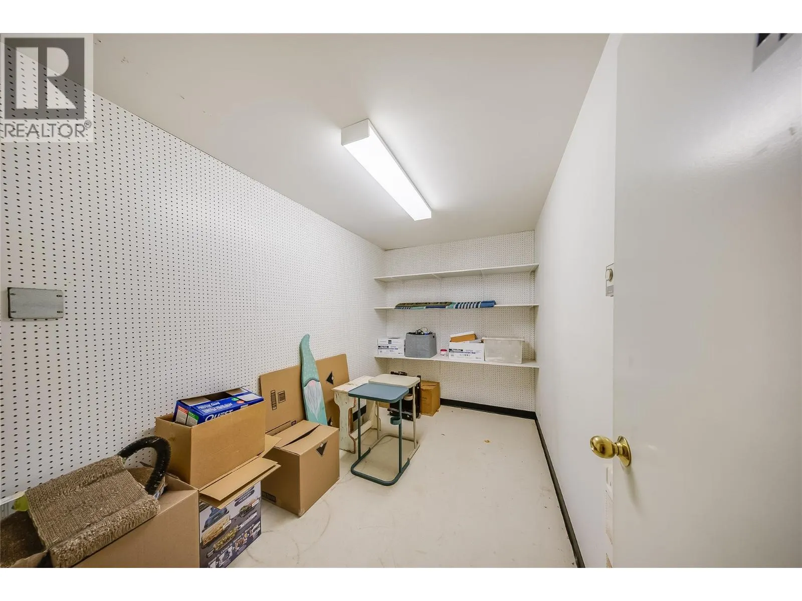 573 10th Avenue Unit# 4