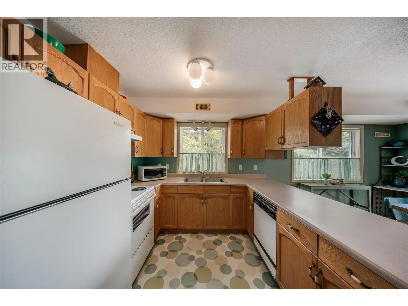 573 10th Avenue Unit# 4